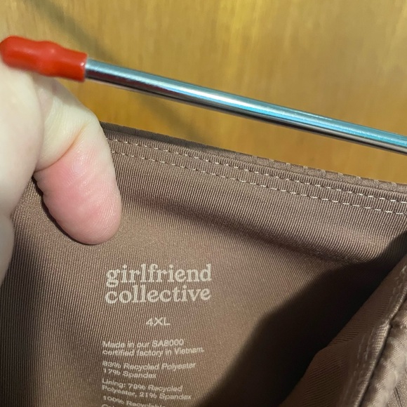 Girlfriend Collective ribbed run shorts - Picture 3 of 5